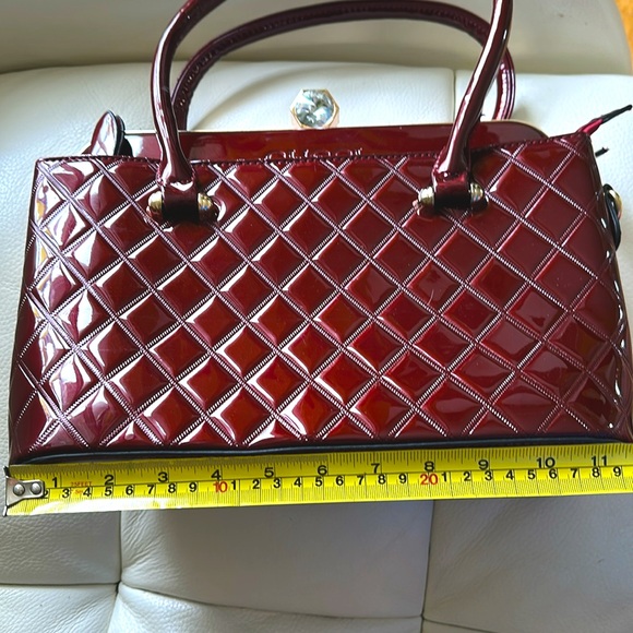 Gucci Burgundy Quilted Women's Bags - Picture 6 of 7